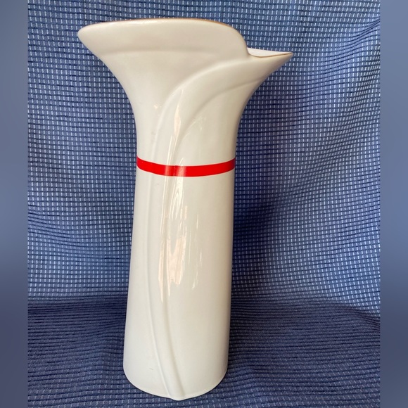 Mount Clemens Pottery Ribbon and Holly Tall Vase - Picture 2 of 7